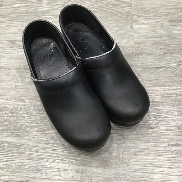 Dansko Professional Black Box Clog Leather Size EU 38 US 7.5-8 - Picture 1 of 7